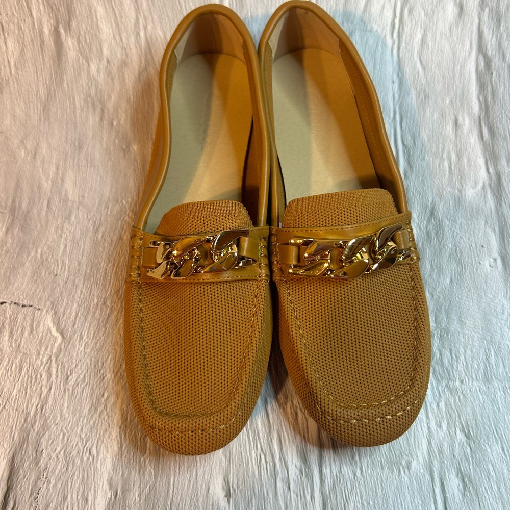 Cuccoo loafer shoe- Euro size 39 US size 8 - Picture 3 of 4